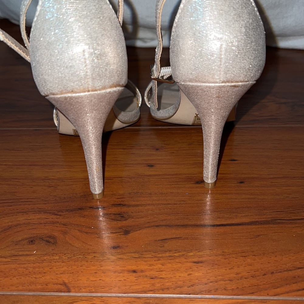 Heels - Picture 3 of 7
